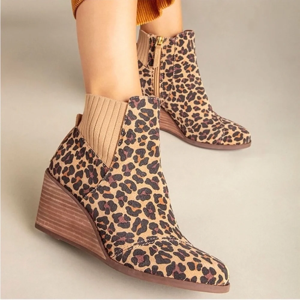 Toms Tan Leopard Print Wedge Boots size 10